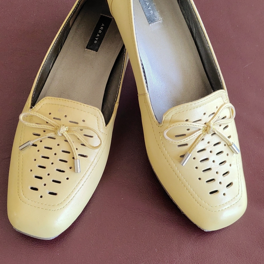 Women's Size 7.5 Array Yellow Leather Loafers